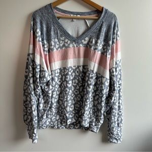 PJ Salvage V Neck Sweater Leopard Print Gray Pink Large